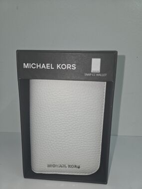 MICHAEL KORS Bright White Pebbled Leather Snap CC Wallet